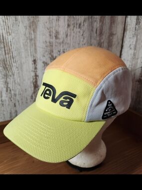 Teva Colorblock 5-Panel Cap in Yellow, Orange Peach & White Running Hiking L@@K